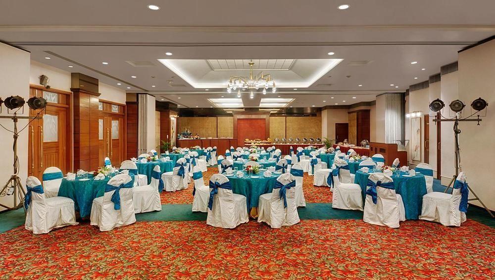 Kohinoor Continental,airport Hotel 4*